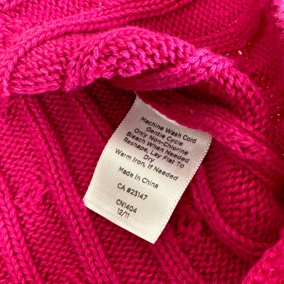TALBOTS SWEATER. PETITE SMALL HOT PINK CABLE KNIT SWEATER. GREAT CONDITION - Picture 10 of 16